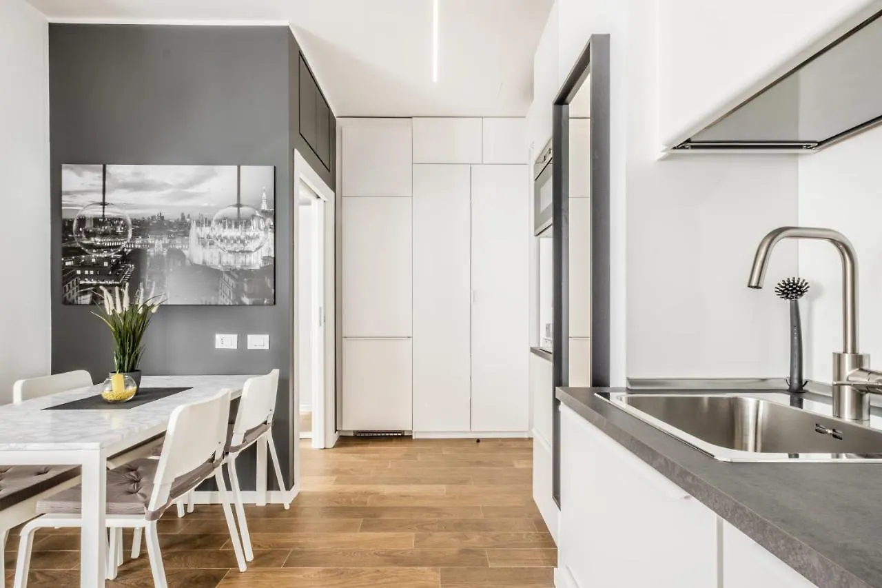 Apartment City Life House-Yellow San Siro & Duomo Milan Italy